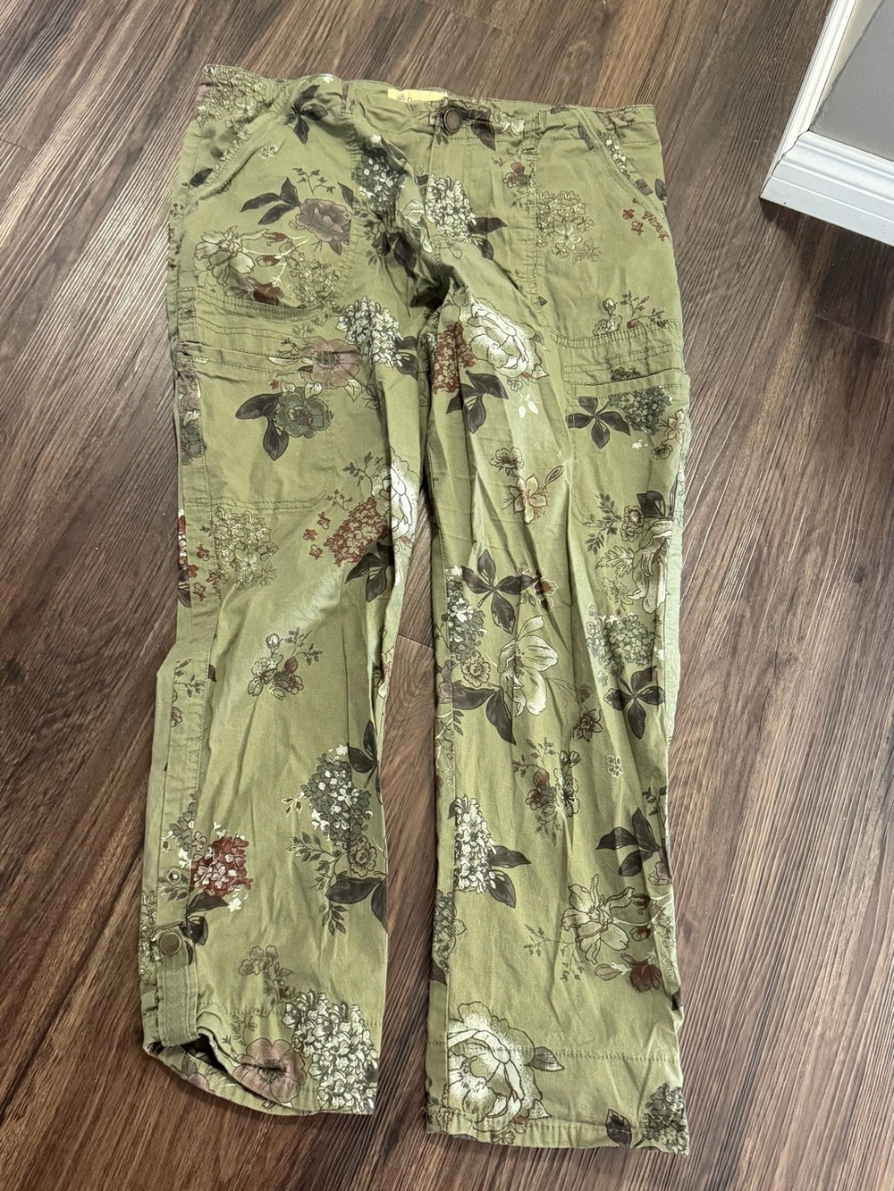 Democracy Olive Green Floral Straight-Leg Pants